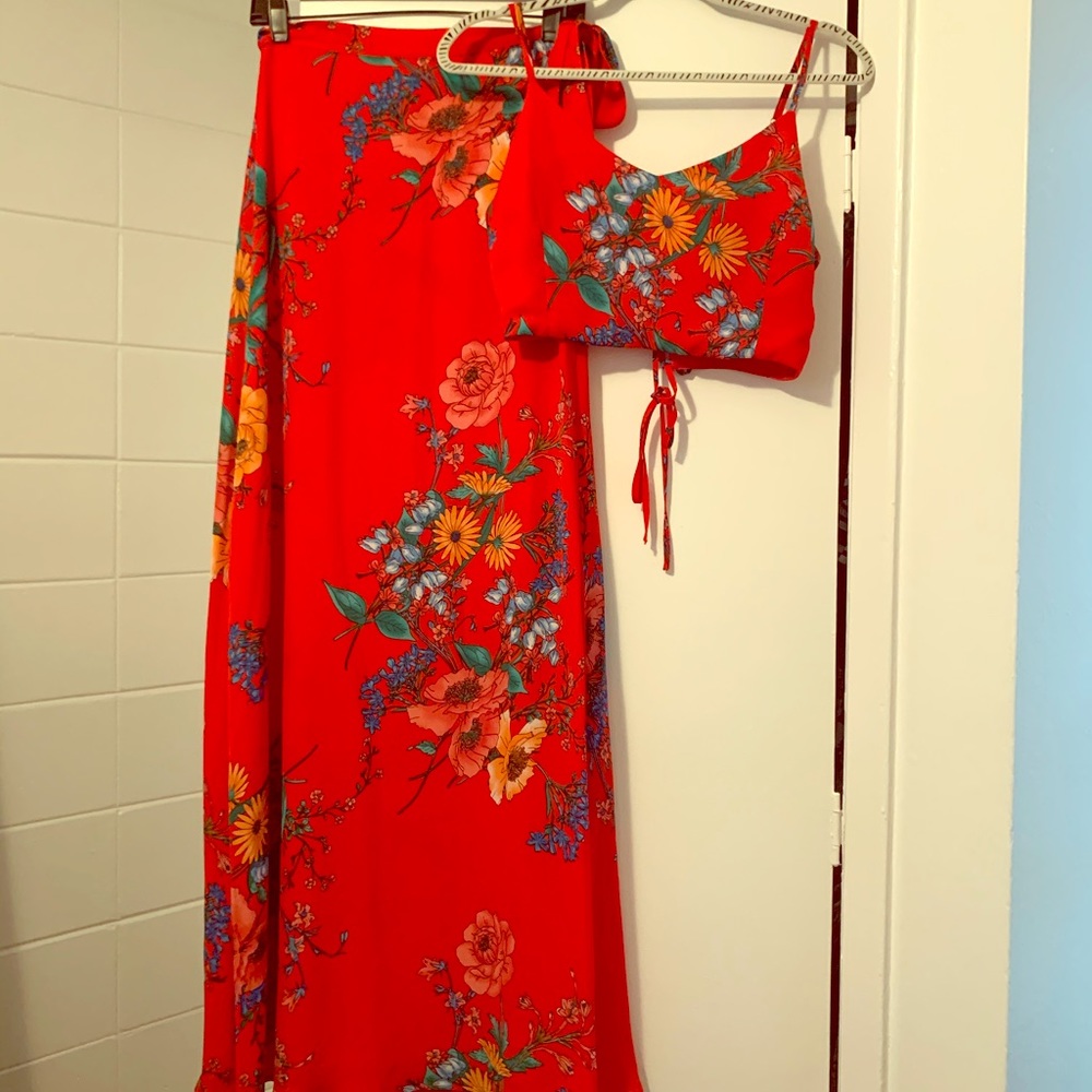 Lulu’s 2 piece tropical print skirt and crop top